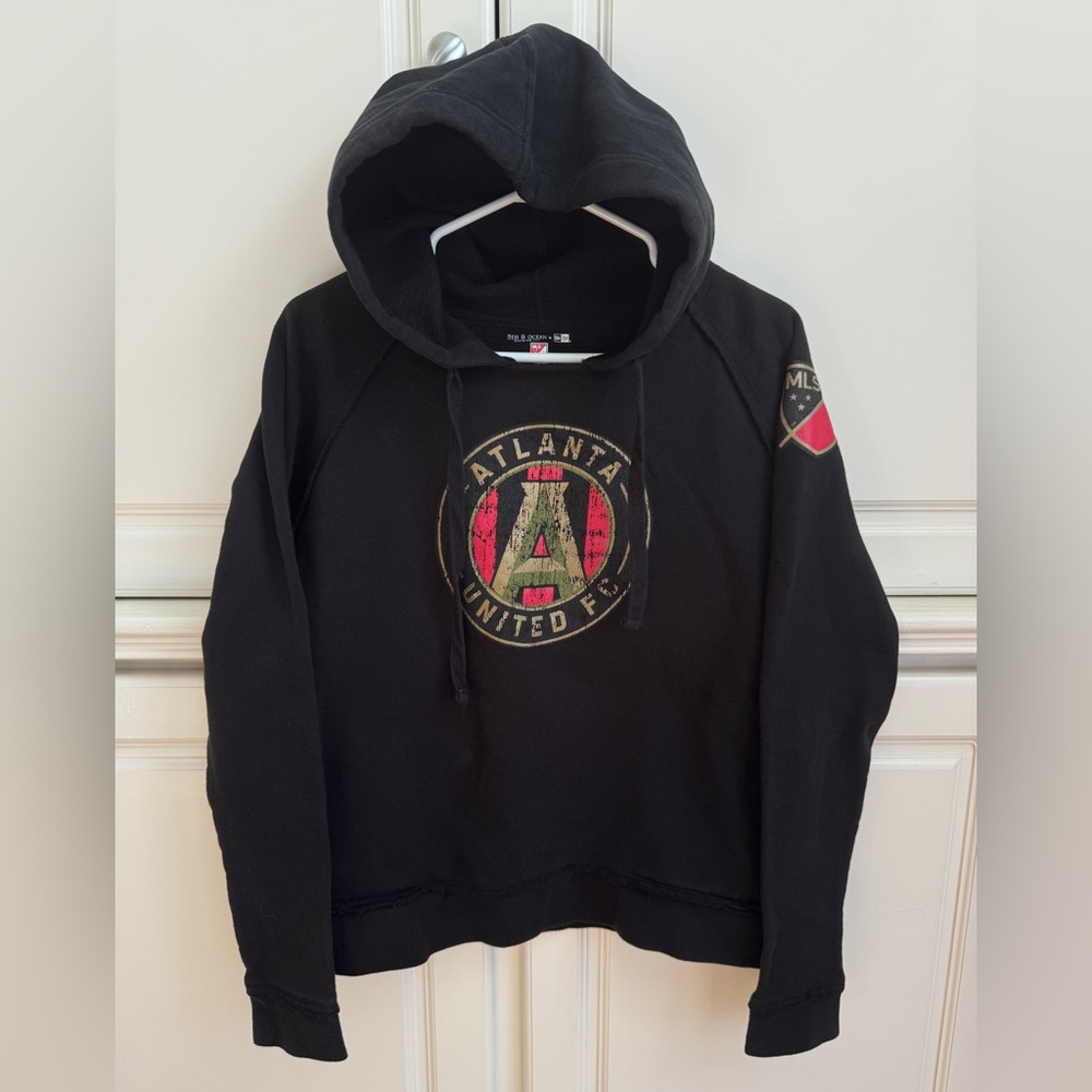 MLS Atlanta United Soccer ~ Distressed Black Hoodie Sweatshirt ~ Women’s Medium
